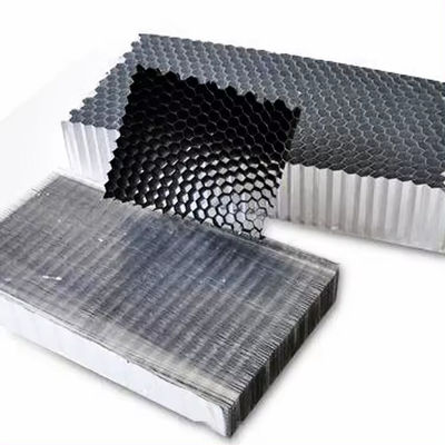 اندازه استاندارد 1220 * 2440mm هسته عسل آلومینیومی برای صنعت ساختمان