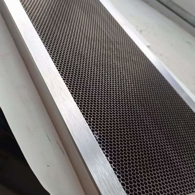316L فولاد ضد زنگ Honeycomb هسته Honeycomb دریچه های 1200 * 2000mm برای محافظت EMI