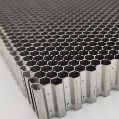60mm ضخامت 304 فولاد ضد زنگ هسته عسل قدرت بالا