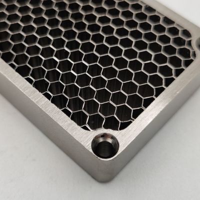 قاب فولاد ضد زنگ فلزی هسته زنبور عسل فلزی 20x20mm برای محافظت EMI